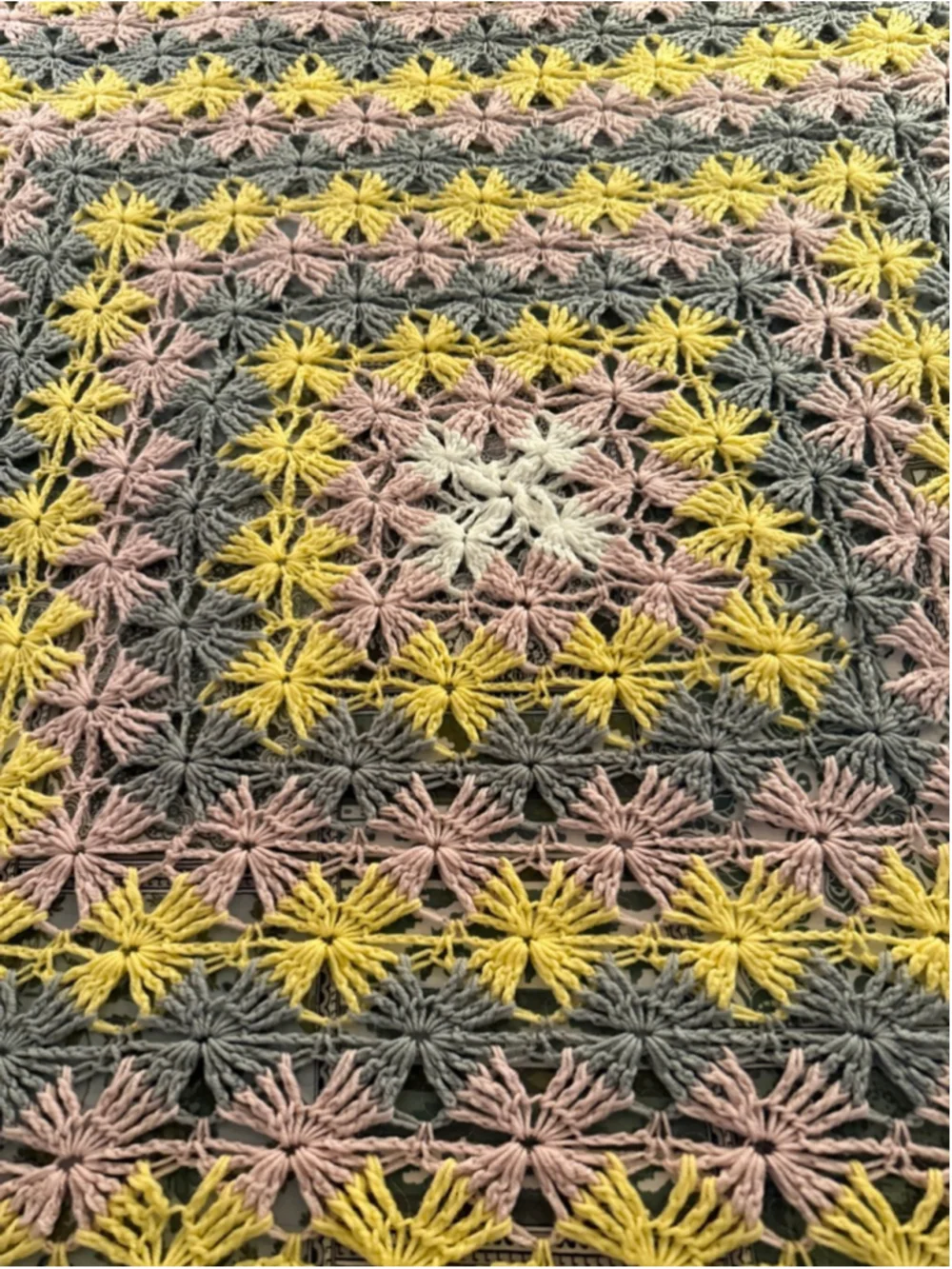 Handmade Crochet Afghan Throw Blanket 62x74 Pastel Floral Starburst Granny Cotta